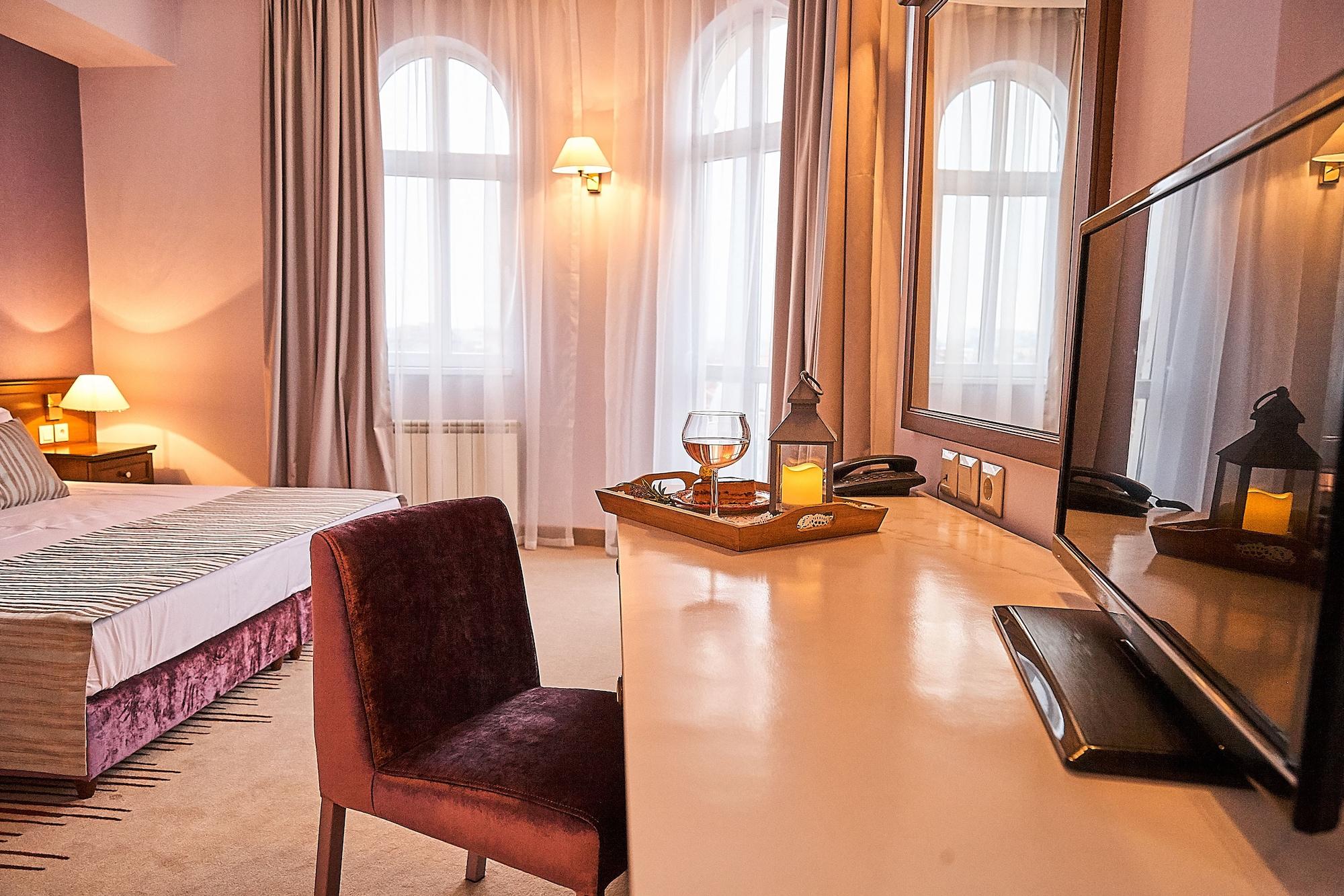 Hotel Lion 3*