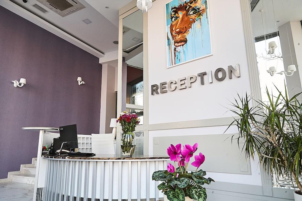 Hotel Lion