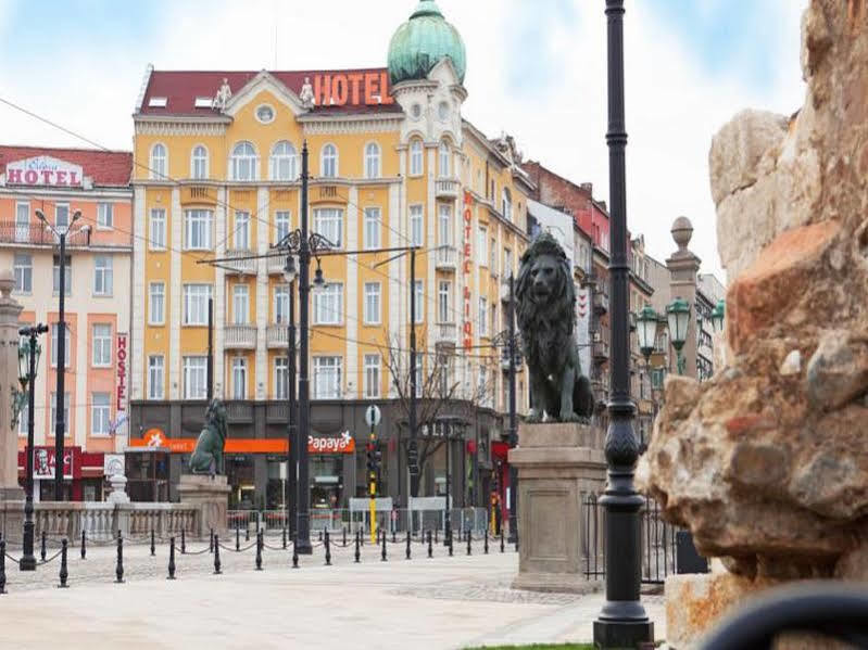 Hotel Lion 3*